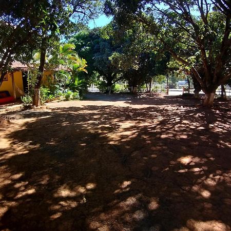 Pousada Das Mangueiras Brilho Da Noite Santana Do Riacho Exteriör bild